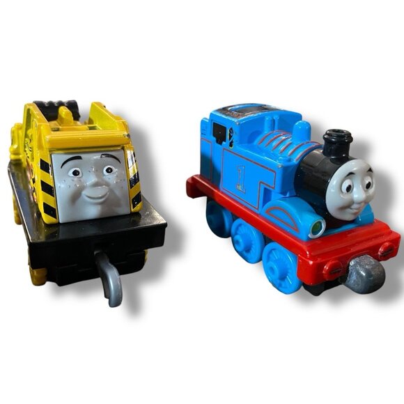 Thomas & Friends Adventures Die-Cast Metal Push Along Train Lot Percy Kevin - Picture 3 of 4